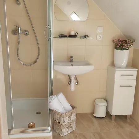 I U Doroty Homestay szállás